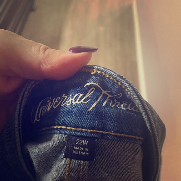 Size 22 jean shorts - Picture 2 of 3